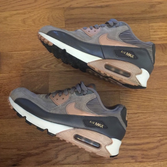 Nike Shoes - 💕SALE💕 Nike AirMax rose gold & suede sneakers